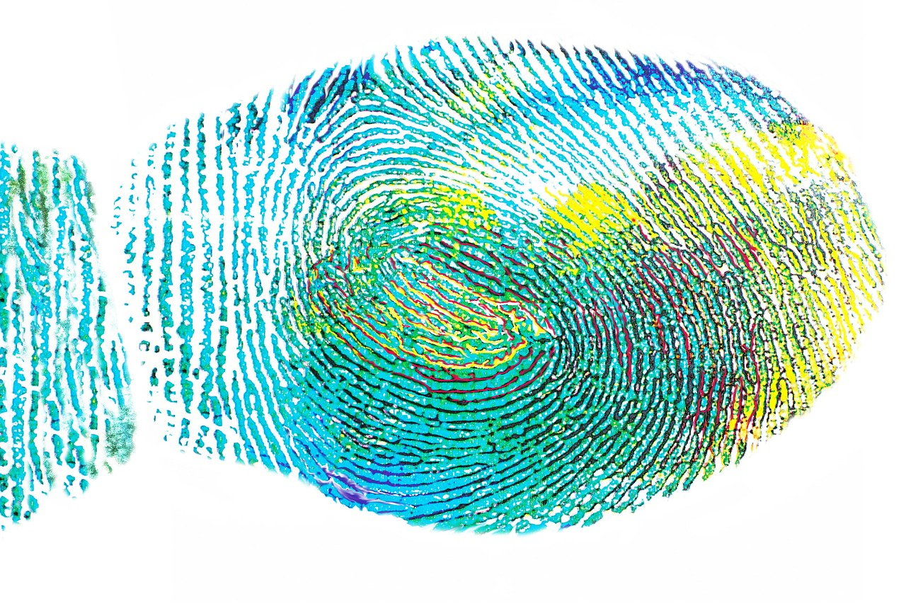 découvrez le pouvoir du sensory marketing, une approche innovante qui utilise les sens pour influencer les décisions d'achat. apprenez comment les entreprises utilisent les stimuli olfactifs, visuels, tactiles, auditifs et gustatifs pour créer des expériences mémorables et renforcer la fidélité des clients.