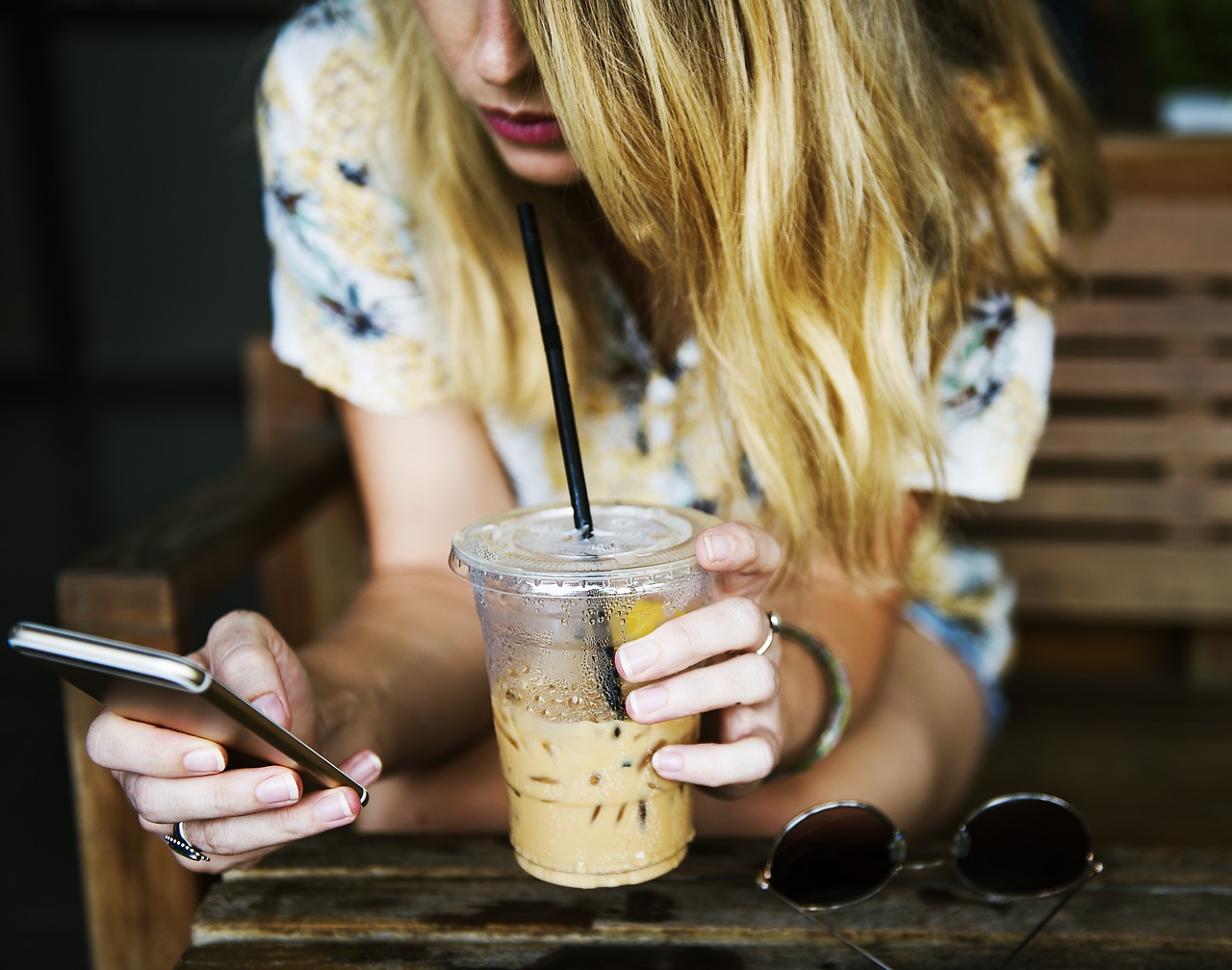 découvrez l'art de la communication efficace, ses techniques et son importance dans les relations personnelles et professionnelles. apprenez à exprimer vos idées clairement et à écouter activement pour renforcer vos interactions.