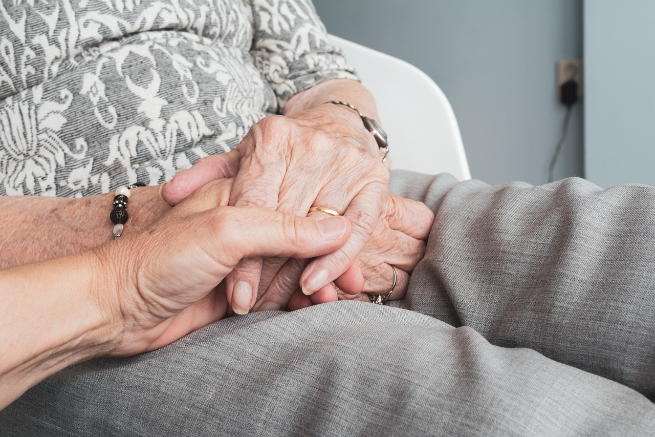 Les avantages d’engager un télévendeur senior dans votre équipe