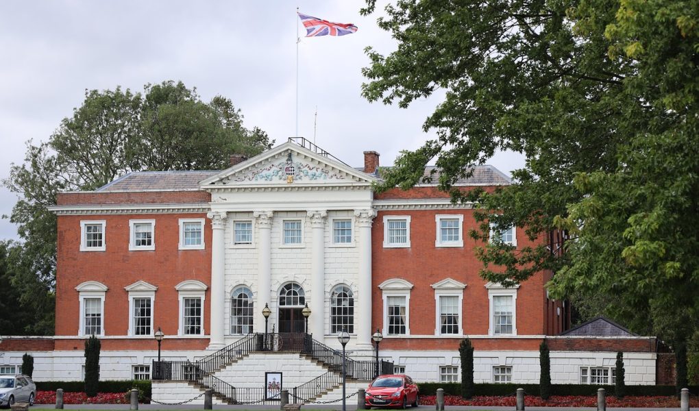 découvrez le rôle, les missions et le fonctionnement du comité d'entreprise (works council) en france. informez-vous sur ses droits, ses obligations et son utilité pour les salariés et l'employeur.