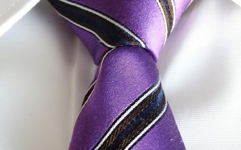 solutions comptables spécialisées pour les entreprises de vêtements de travail, alliant expertise financière et connaissance du secteur.